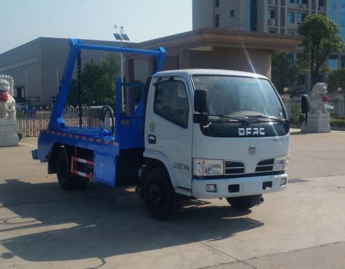 東風(fēng)多利卡擺臂式垃圾車(chē)(4-5方)